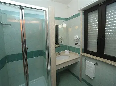 L'aquila Hotel Pomezia